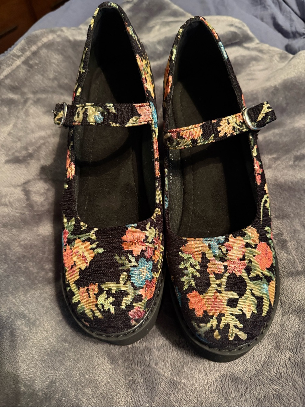 Mary Jane Floral Tapestry Shoes in Black with Multicolor Flowers